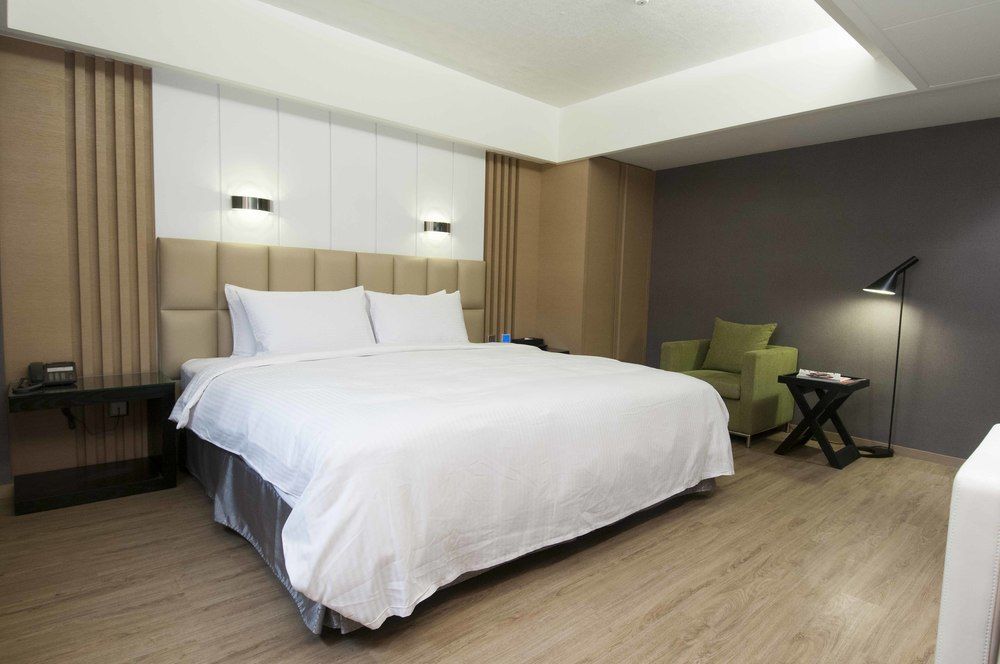 The Cloud Hotel Kaohsiung Bagian luar foto